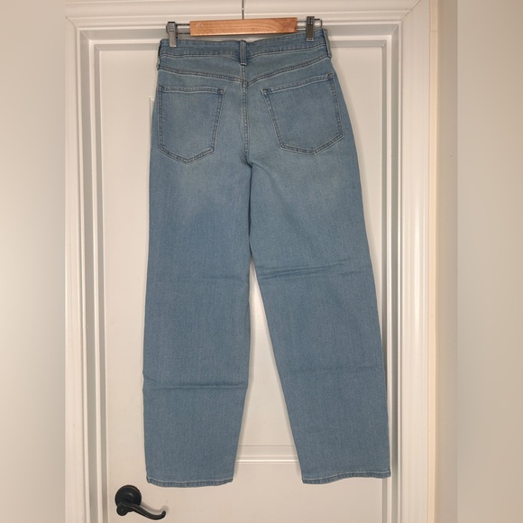 Women’s Old Navy High-Rise Wow Loose Light Wash Size 8 Jeans - Picture 13 of 14